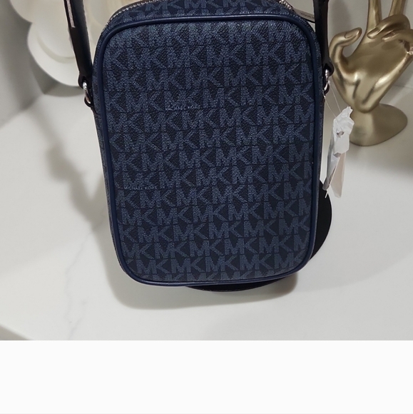 Michael Kors Blue Crossbody Bag - Picture 7 of 9